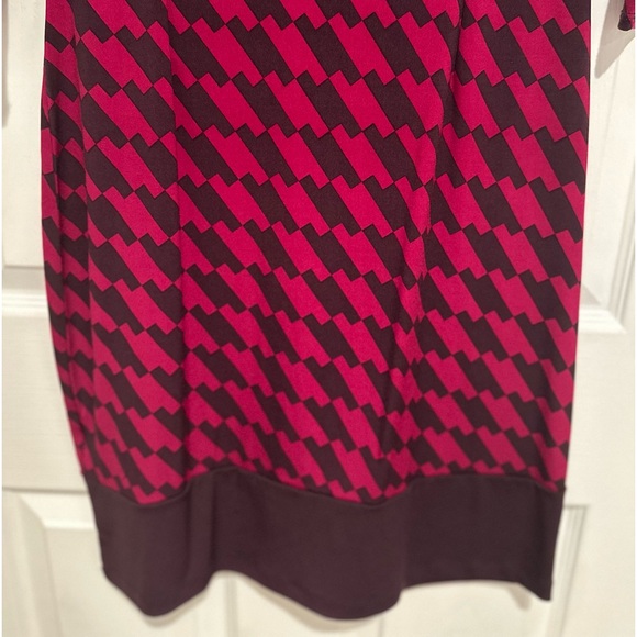 Pattern dress - Picture 11 of 12